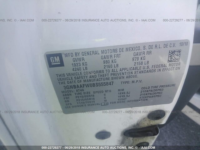 3GNBAAFW0BS555847 - 2011 CHEVROLET HHR LS თეთრი ფოტო 9