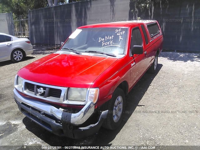 1N6DD26S7YC381704 - 2000 NISSAN FRONTIER KING CAB XE RED photo 2