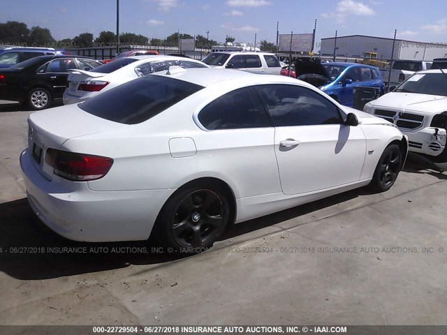 WBAWV53538P078451 - 2008 BMW 328 XI SULEV WHITE photo 4