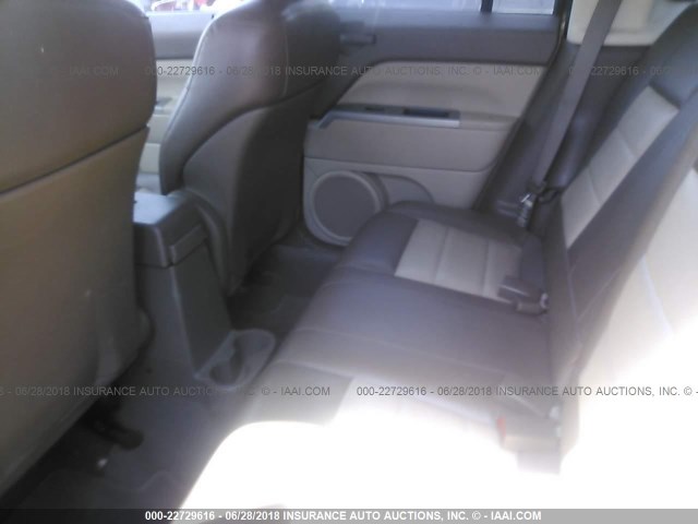 1J8FF48W47D396504 - 2007 JEEP PATRIOT LIMITED TAN photo 8