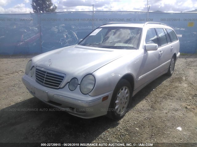 WDBJH82J11X060328 - 2001 MERCEDES-BENZ E 320 4MATIC SILVER photo 2