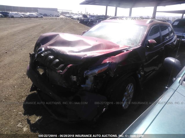 1C4PJLCB4HW623527 - 2017 JEEP CHEROKEE LATITUDE RED photo 2