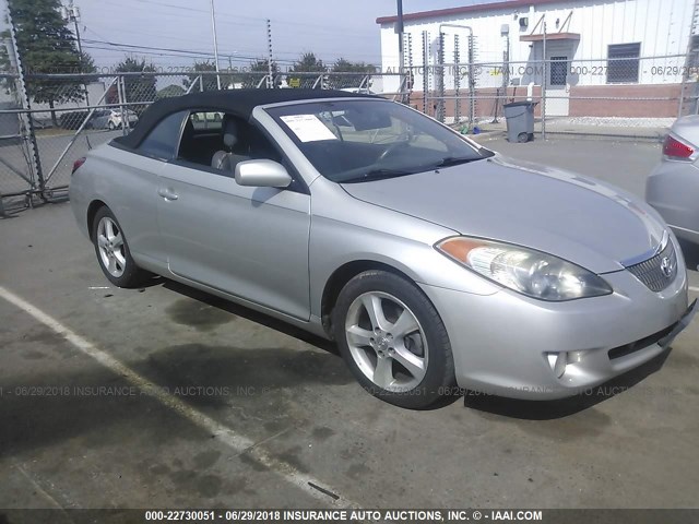 4T1FA38P24U026698 - 2004 TOYOTA CAMRY SOLARA SE/SLE ვერცხლისფერი ფოტო 1