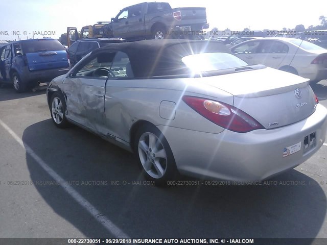 4T1FA38P24U026698 - 2004 TOYOTA CAMRY SOLARA SE/SLE SILVER photo 3