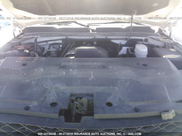 1GC2CVCG6CZ210740 - 2012 CHEVROLET SILVERADO C2500 HEAVY DUTY WHITE photo 10