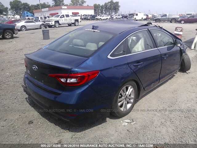 5NPE24AF4GH383173 - 2016 HYUNDAI SONATA SE BLUE photo 4