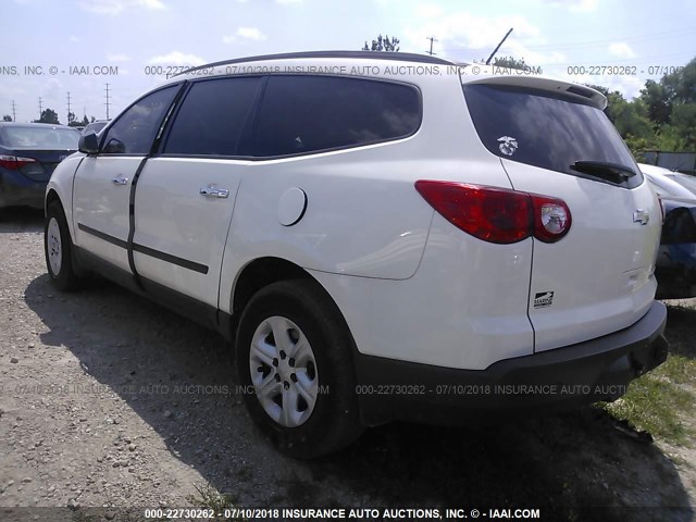 1GNKRFED9CJ258634 - 2012 CHEVROLET TRAVERSE LS WHITE photo 3