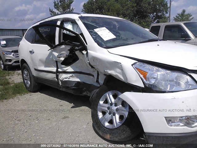 1GNKRFED9CJ258634 - 2012 CHEVROLET TRAVERSE LS WHITE photo 6