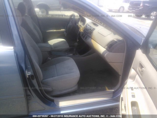 4T1BE32K33U649682 - 2003 TOYOTA CAMRY LE/XLE/SE ღია ლურჯი ფოტო 5