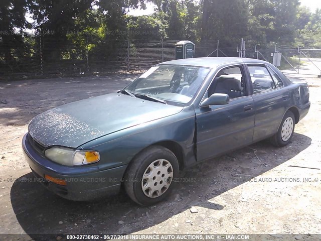 4T1BG12K2TU715203 - 1996 TOYOTA CAMRY DX/LE/XLE GREEN photo 2