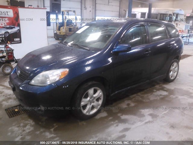 2T1KR32E35C345951 - 2005 TOYOTA COROLLA MATRIX XR BLUE photo 2