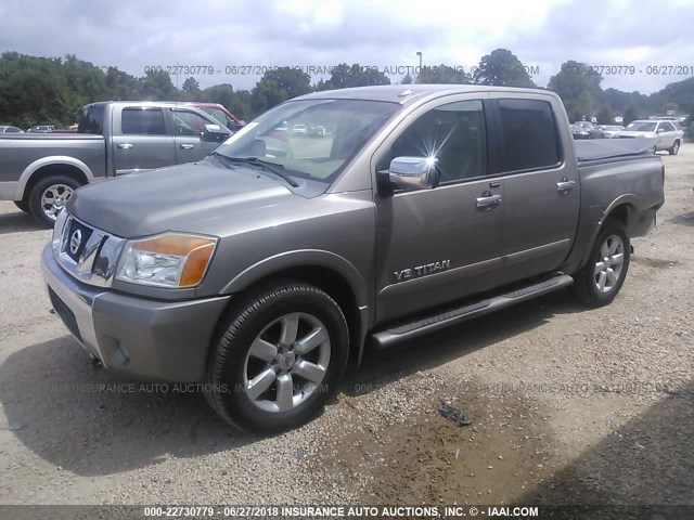 1N6AA07C28N343731 - 2008 NISSAN TITAN XE/SE/LE/PRO-4X GRAY photo 2