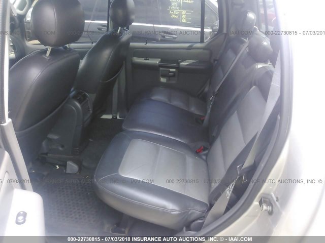 1FMZU77K44UA65617 - 2004 FORD EXPLORER SPORT TR  GRAY photo 8