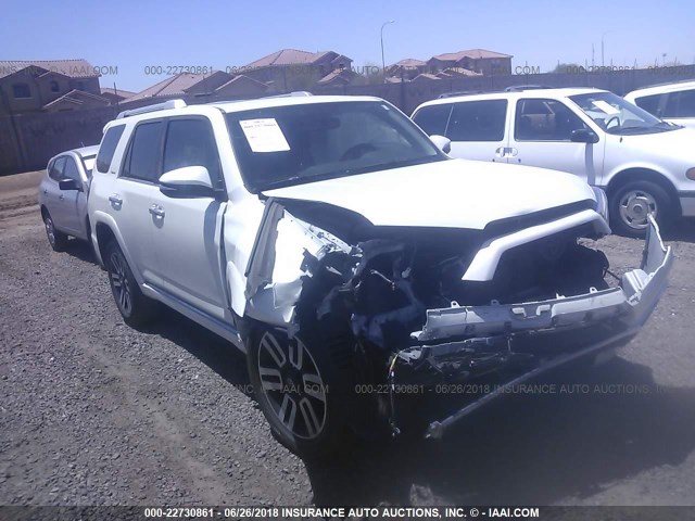 JTEBU5JR2G5338421 - 2016 TOYOTA 4RUNNER SR5 PREM/LTDL/TRAIL/TRD Biały zdjęcie 1