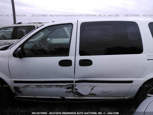 1GNDV03L45D296012 - 2005 CHEVROLET UPLANDER WHITE photo 6