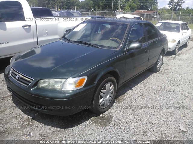 4T1BG22K91U821988 - 2001 TOYOTA CAMRY CE/LE/XLE GREEN photo 2
