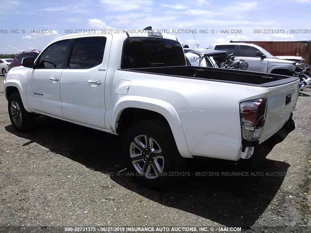 3TMEZ5CN5JM062637 - 2018 TOYOTA TACOMA DOUBLE CAB/LTD WHITE photo 3