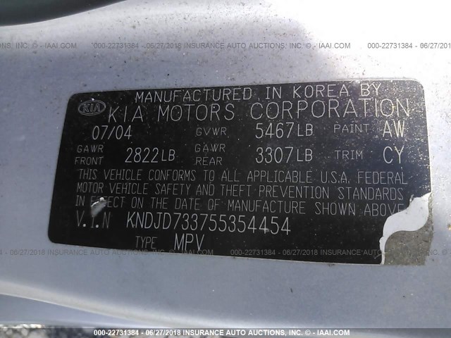 KNDJD733755354454 - 2005 KIA SORENTO EX/LX SILVER photo 9