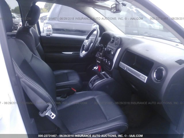 1C4NJCEA8GD795954 - 2016 JEEP COMPASS LATITUDE 白色 照片 5