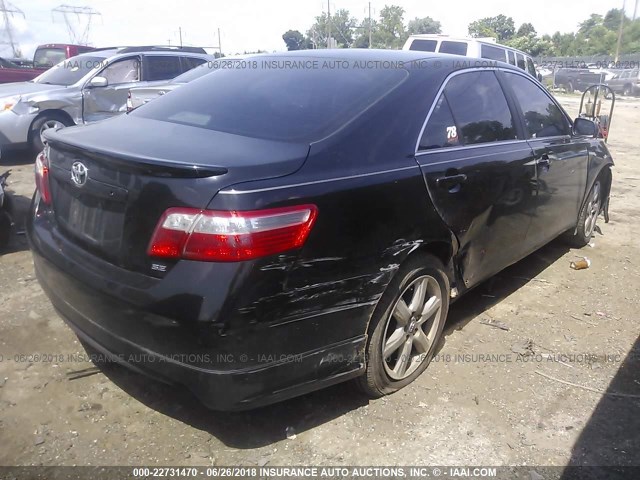 4T1BK46K87U542304 - 2007 TOYOTA CAMRY NEW GENERAT LE/XLE/SE BLACK photo 4