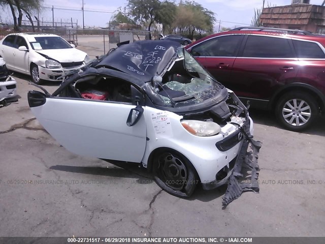 WMEEJ3BA3FK805399 - 2015 SMART FORTWO PURE/PASSION WHITE photo 1