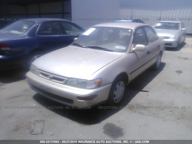 1NXBB02E5VZ632760 - 1997 TOYOTA COROLLA DX GOLD photo 2