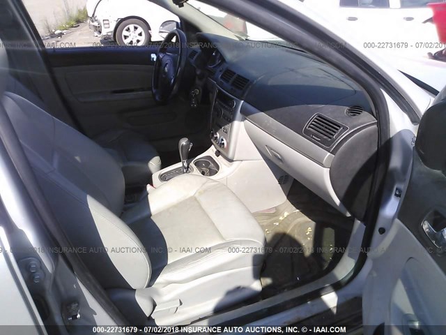 1G1AM58B087252855 - 2008 CHEVROLET COBALT SPORT SILVER photo 5