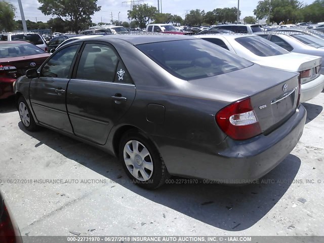 4T1BE32K12U511685 - 2002 TOYOTA CAMRY LE/XLE/SE თაფლისფერი ფოტო 3