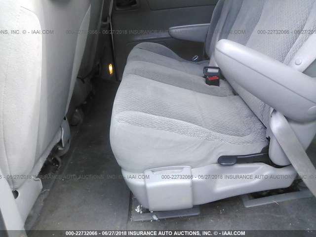 2FMZA51492BA75716 - 2002 FORD WINDSTAR LX SILVER photo 8