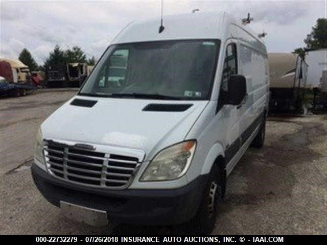 WDYPF445975178856 - 2007 FREIGHTLINER 3500 SPRINTER 3500 WHITE photo 2