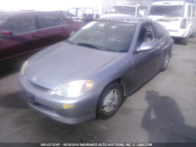 JHMZE1354YT004552 - 2000 HONDA INSIGHT SILVER photo 2