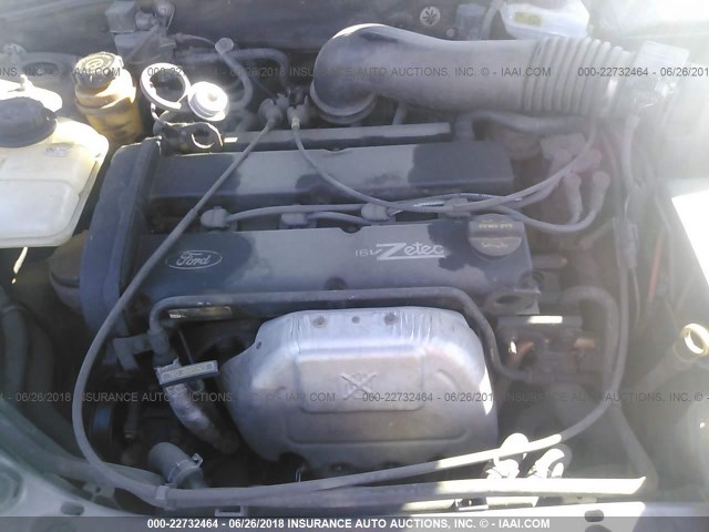 3FAFP31311R216141 - 2001 FORD FOCUS ZX3 GRAY photo 10