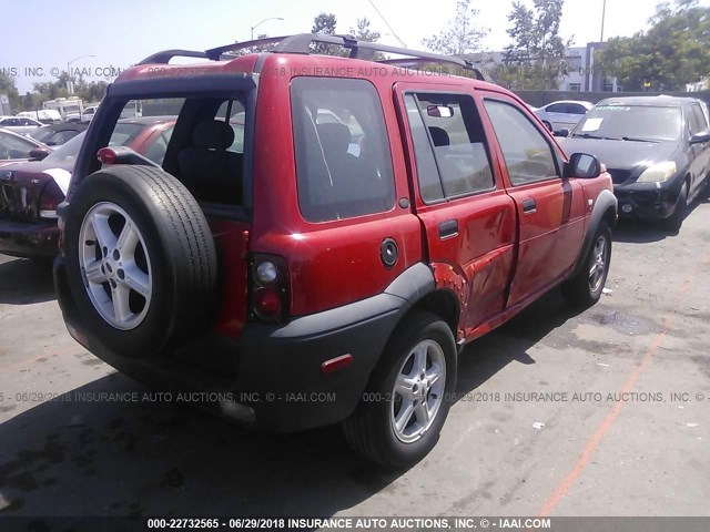 SALNM22212A375602 - 2002 LAND ROVER FREELANDER S RED photo 4