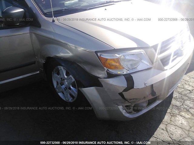 2D8HN44H88R669616 - 2008 DODGE GRAND CARAVAN SE GOLD photo 6