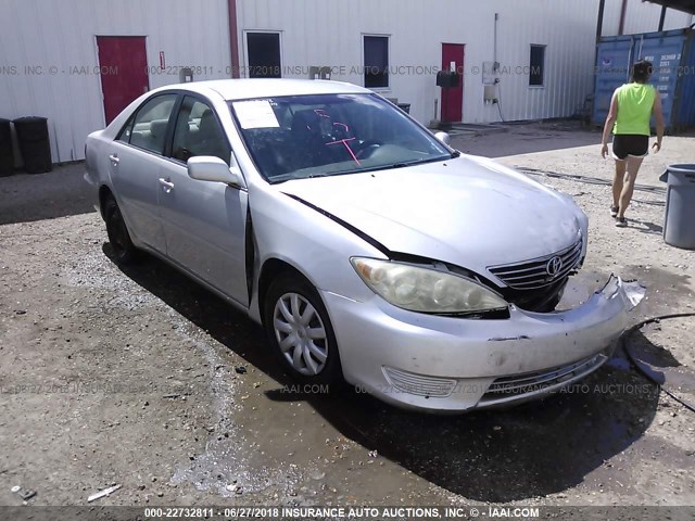 4T1BE32K95U012508 - 2005 TOYOTA CAMRY LE/XLE/SE 银色 照片 1