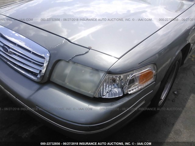 2FAFP74W02X109940 - 2002 FORD CROWN VICTORIA LX/SPORT GRAY photo 6