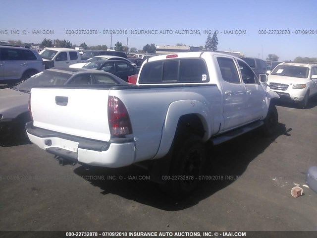 5TEKU72N57Z443561 - 2007 TOYOTA TACOMA DBL CAB PRERUNNER LNG BED WHITE photo 4