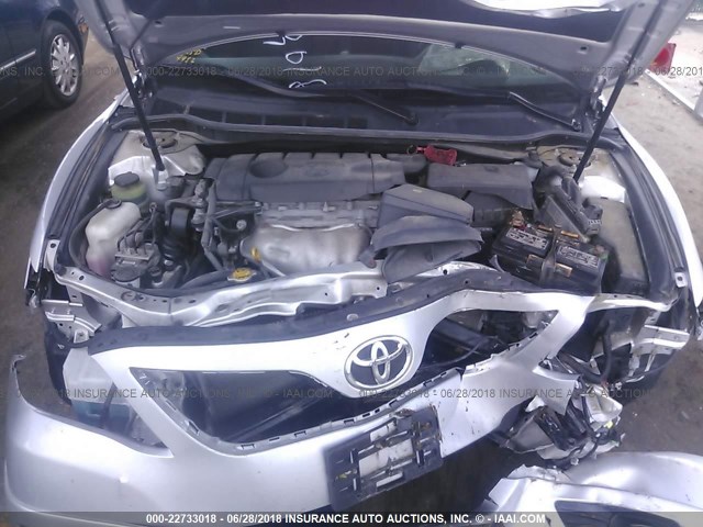 4T1BF3EKXBU221518 - 2011 TOYOTA CAMRY SE/LE/XLE SILVER photo 10