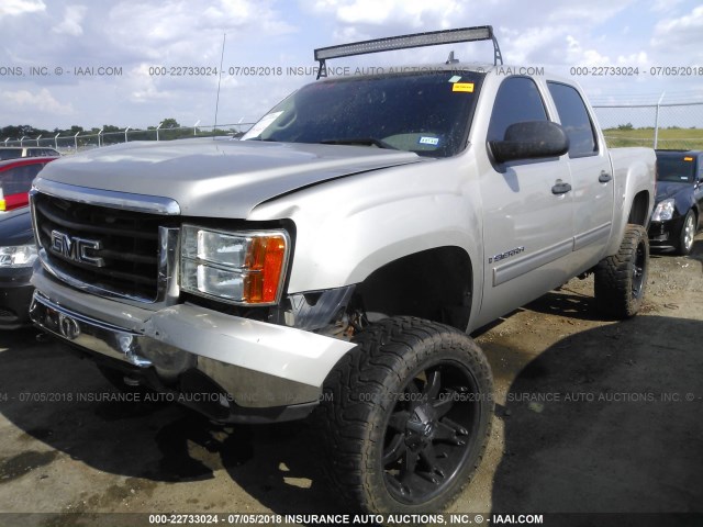 3GTEC13C58G240032 - 2008 GMC SIERRA C1500 SILVER photo 2