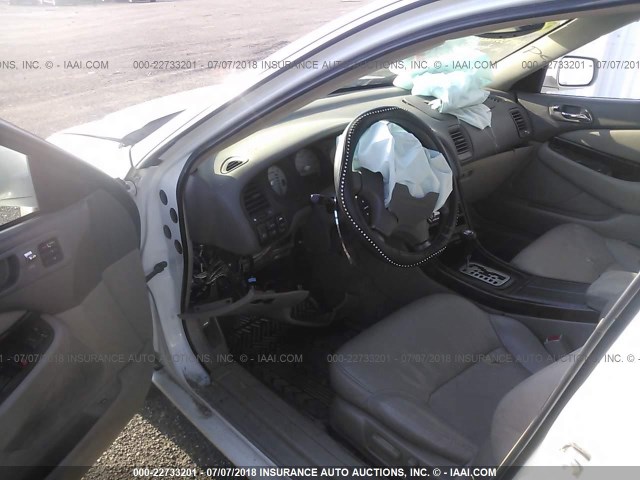 19UUA56873A058972 - 2003 ACURA 3.2TL TYPE-S WHITE photo 5