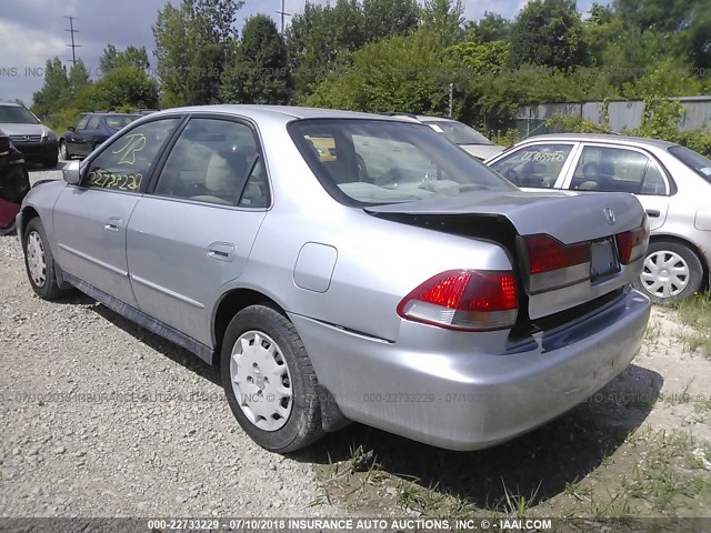 3HGCG56402G704599 - 2002 HONDA ACCORD LX SILVER photo 3