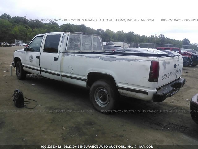 1GCGC33R5WF056958 - 1998 CHEVROLET GMT-400 C3500 WHITE photo 3