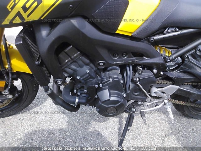 JYARN33E5FA005890 - 2015 YAMAHA FZ09 YELLOW photo 9