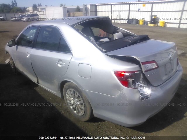 4T1BF1FK4CU098674 - 2012 TOYOTA CAMRY SE/LE/XLE SILVER photo 3
