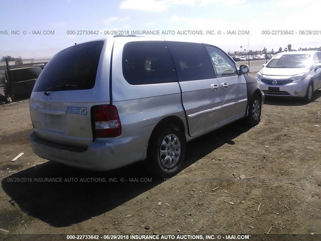 KNDUP132556765242 - 2005 KIA SEDONA EX/LX SILVER photo 4