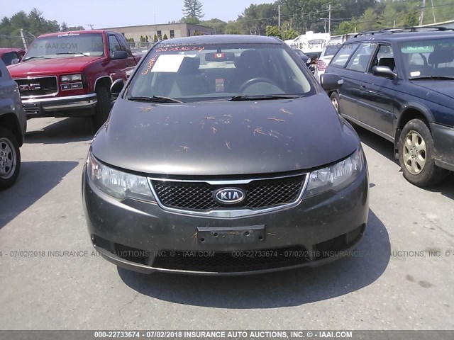 KNAFU4A23A5256723 - 2010 KIA FORTE EX GRAY photo 6