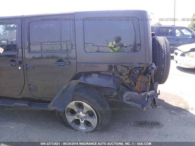 1C4HJWEG8HL559282 - 2017 JEEP WRANGLER UNLIMITE SAHARA BLACK photo 6