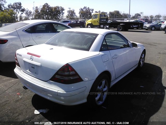 WDBKK65F41F189638 - 2001 MERCEDES-BENZ SLK 320 WHITE photo 4