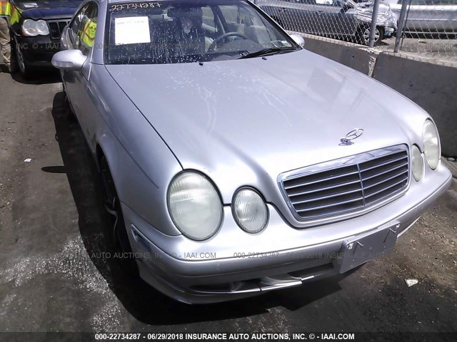 WDBLJ65G62F194261 - 2002 MERCEDES-BENZ CLK 320 GRAY photo 6