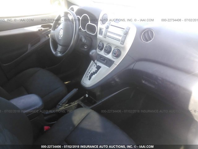 2T1KU4EE5AC240371 - 2010 TOYOTA COROLLA MATRIX  GRAY photo 5